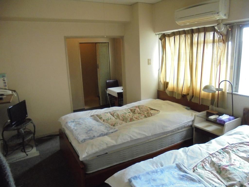 Yoshino Ryokan Осака Экстерьер фото