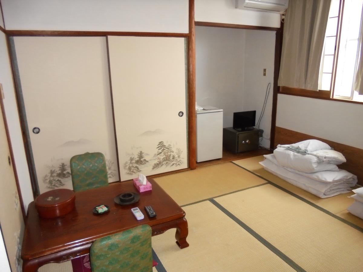 Yoshino Ryokan Осака Экстерьер фото